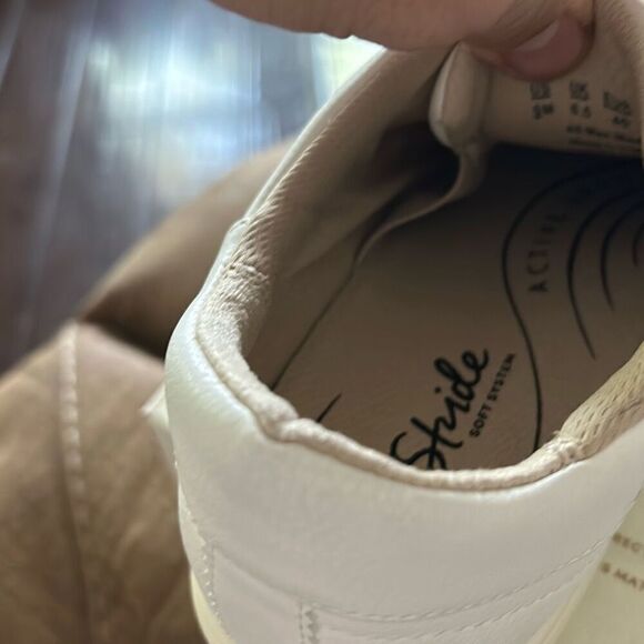 LifeStride Women's Happy Hour Machine Washable Lace Up Slip-in Sneakers. White. - Picture 10 of 14